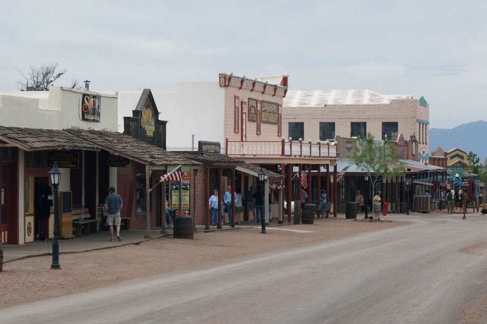 Desert Inn - photo 47