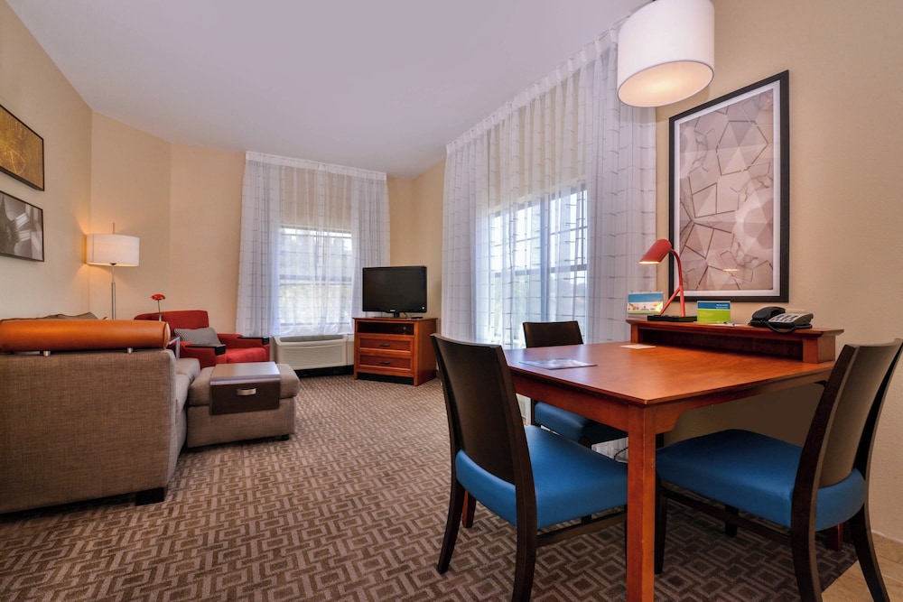 TownePlace Suites Thousand Oaks Ventura County - photo 15