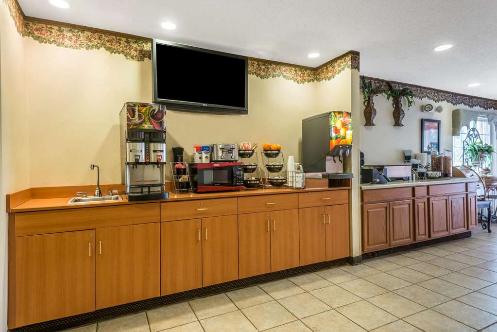 Microtel Inn & Suites by Wyndham Auburn - photo 15