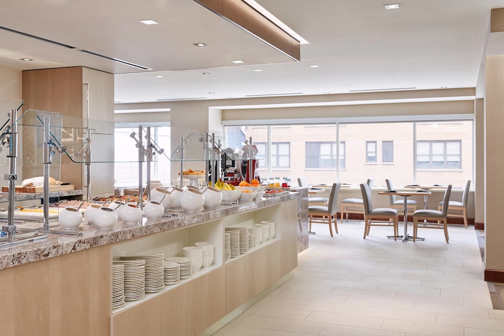 AC Hotels by Marriott Chicago Downtown - photo 18
