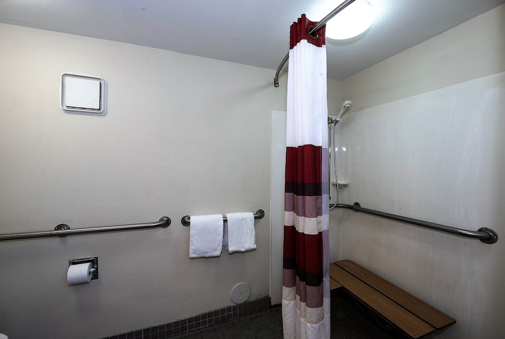 Red Roof Inn Columbus East Reynoldsburg - photo 21