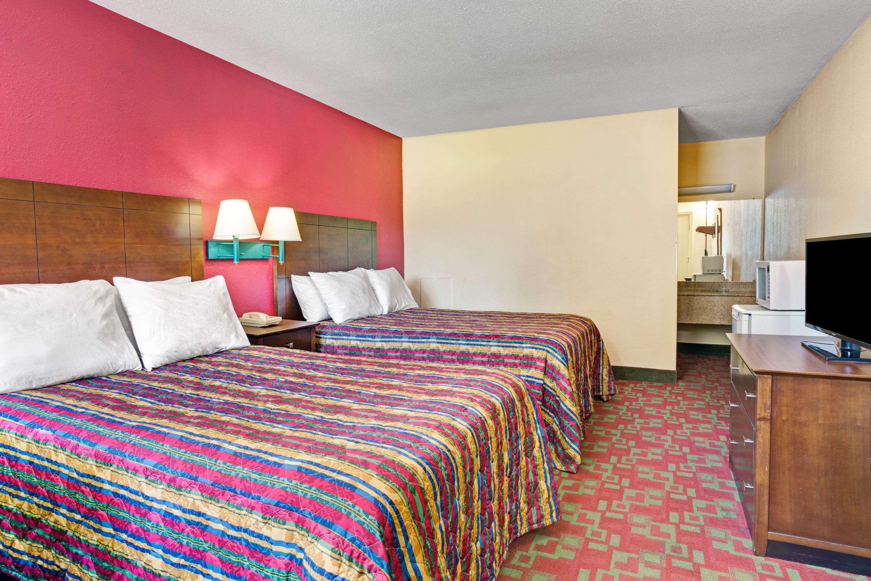 Days Inn by Wyndham Elizabeth City - photo 19