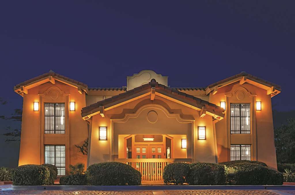 La Quinta Inn by Wyndham Midland - photo 3
