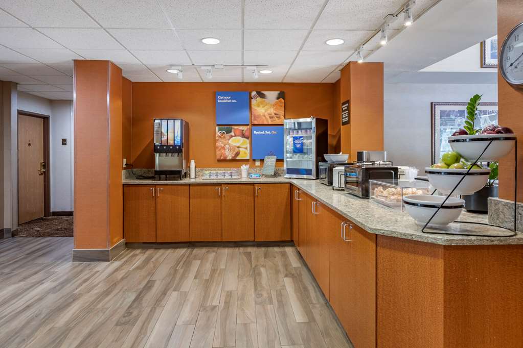Comfort Inn Okemos East Lansing - photo 34