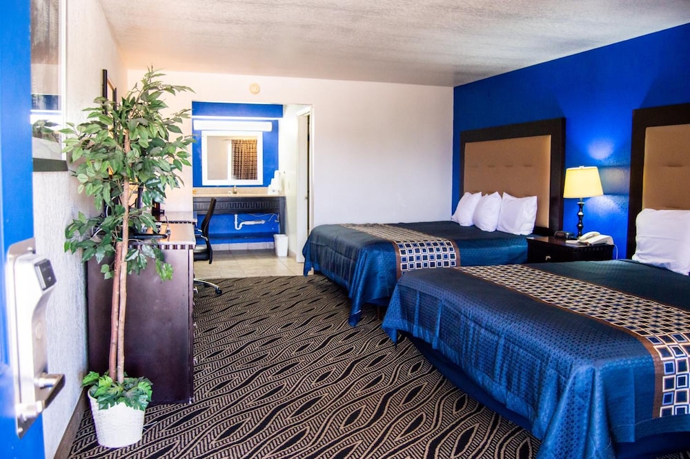 Blue Jay Inn and Suites - photo 25