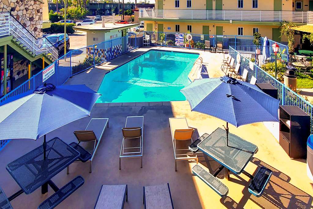 Quality Inn & Suites Anaheim At The Park - photo 35