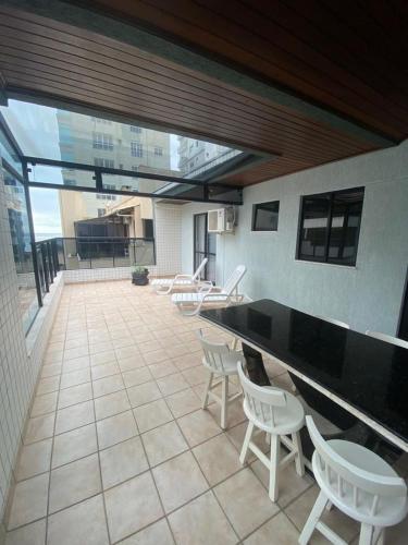 Ótimo Apartamento vista mar a 70 metros