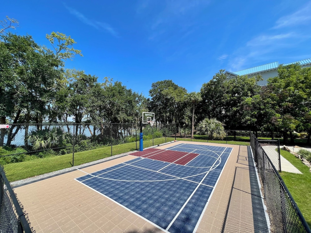 Bluewater Resort & Marina by Spinnaker Resorts - photo 26