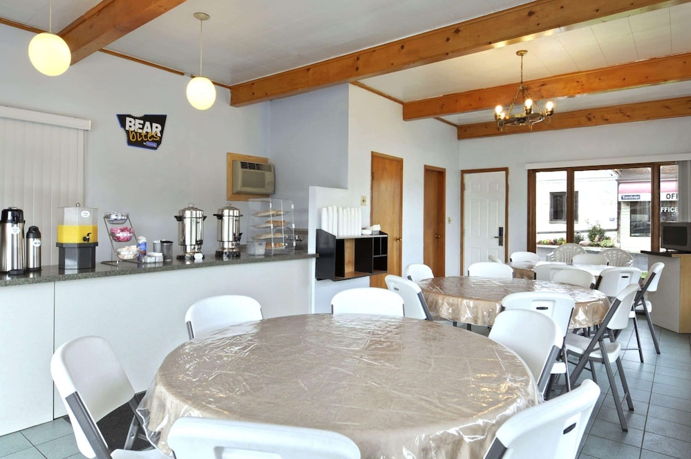 Travelodge by Wyndham Niagara Falls - photo 33