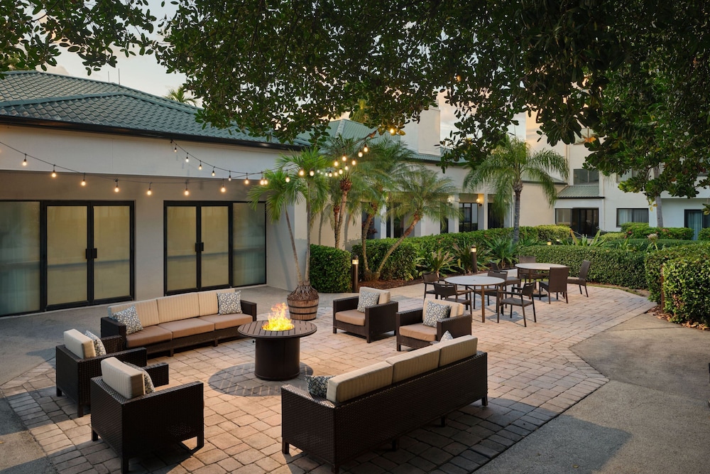 Courtyard by Marriott Miami Airport West Doral - photo 28