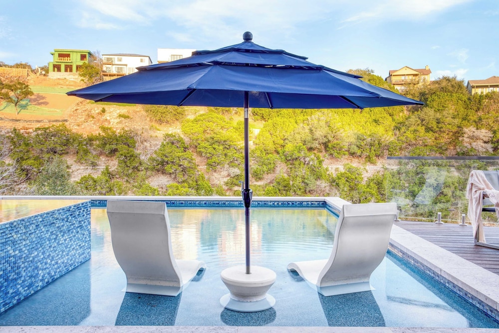 Barton by Avantstay Lake Views w Hot Tub Pool & Ping Pong - photo 8