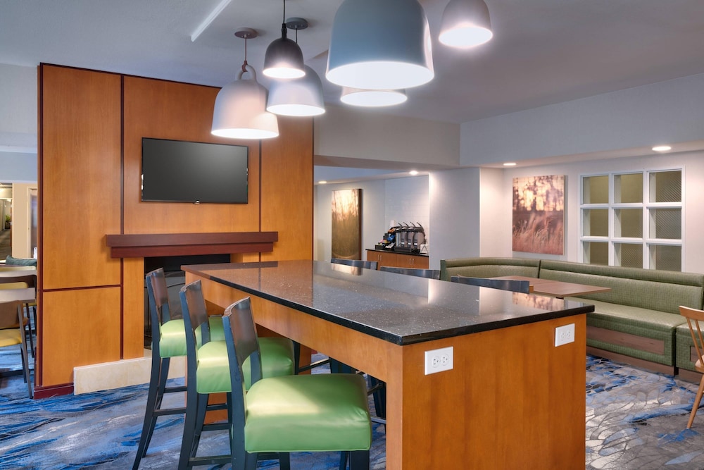 Fairfield Inn & Suites by Marriott Seattle Bellevue Redmond - photo 17