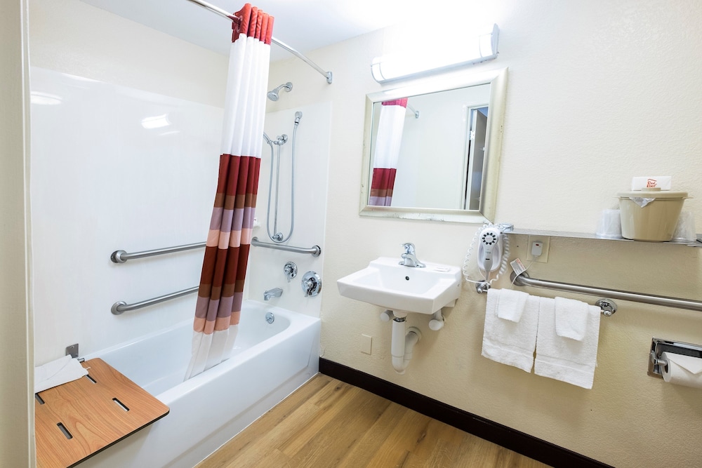 Red Roof Inn Mystic New London - photo 21