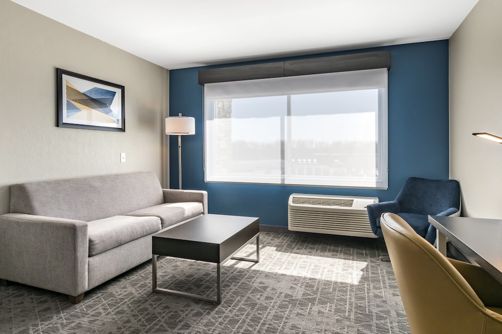 Holiday Inn Express & Suites Carlisle Southwest I 81 by IHG - photo 8