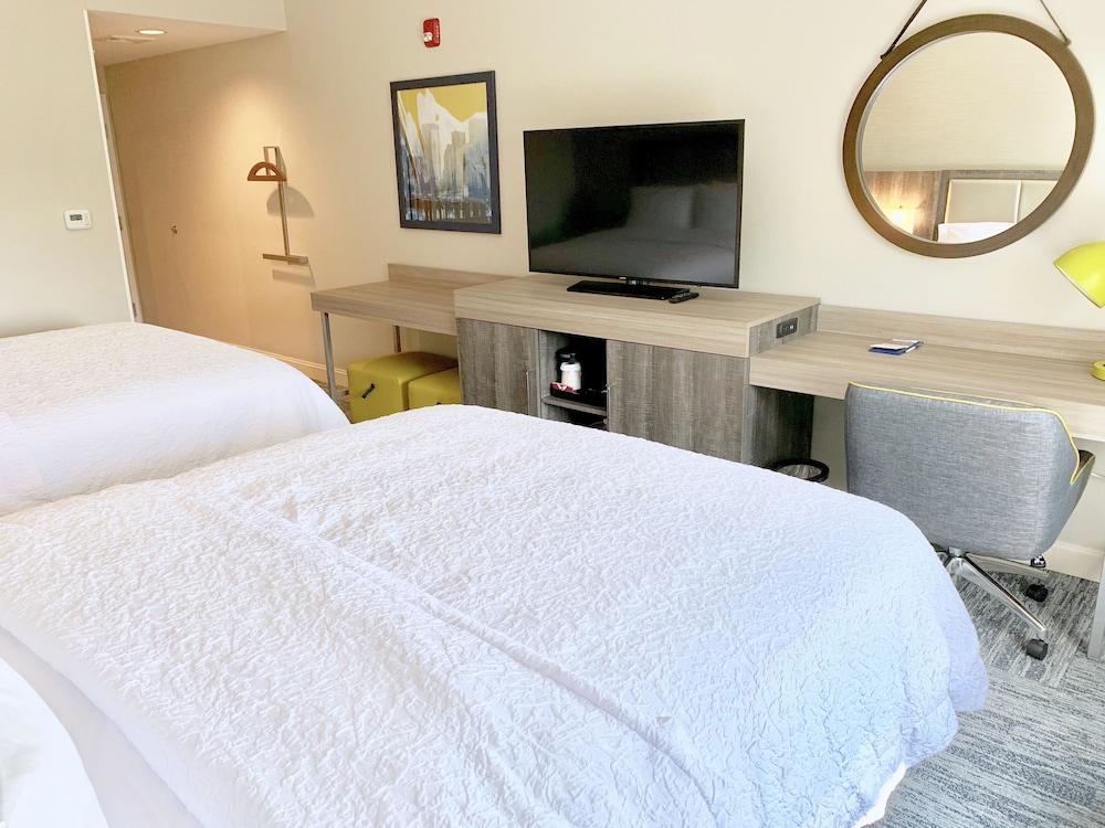 Hampton Inn Cranbury - photo 7