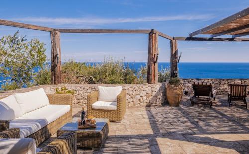 Villa Méditerranée Luxury Sea View — 4-Star Luxury Hotel in Corsano, Italy