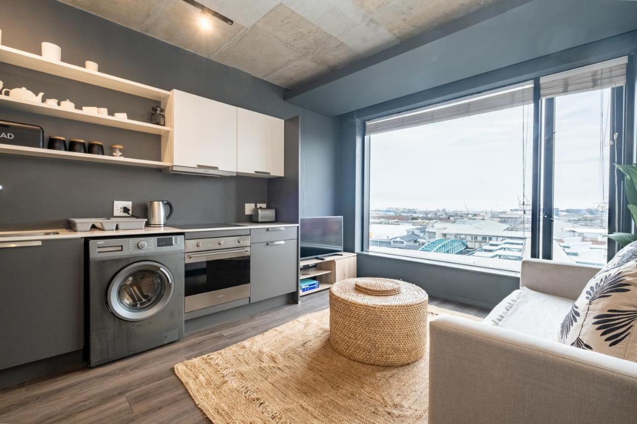 Wex836 8th Floor Studio with Parking Pool & Gym