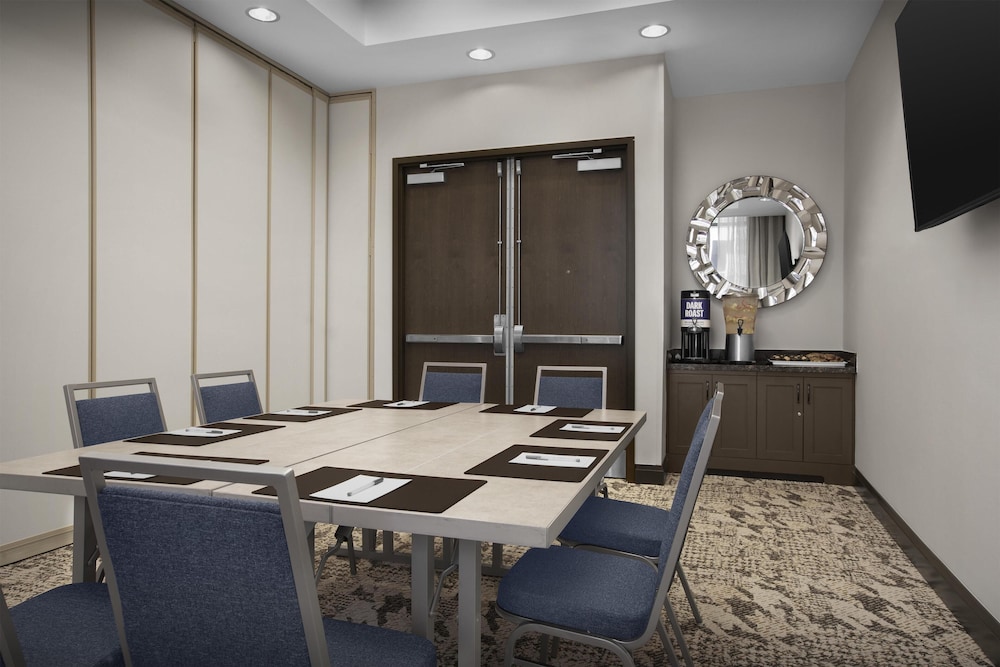 Hampton Inn & Suites Austin @ The University Capitol - photo 47