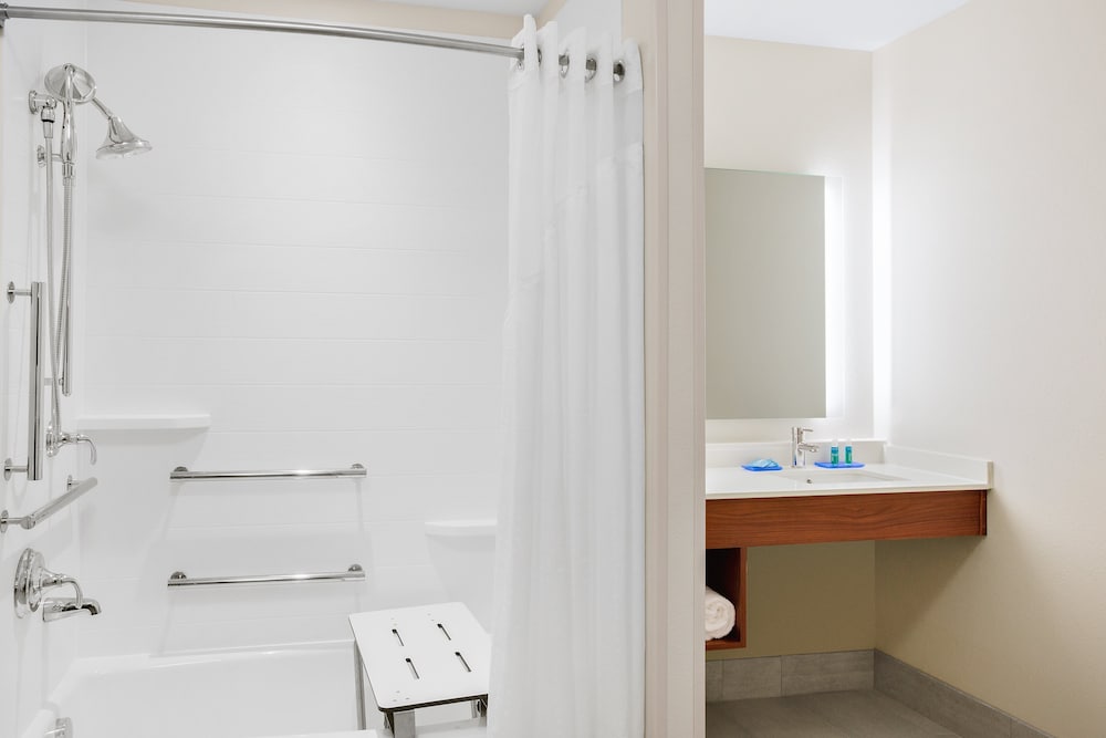 Holiday Inn Express and Suites Union Gap Yakima Area by IHG - photo 11