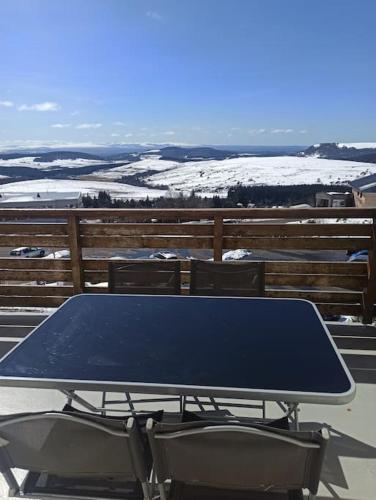 Le 340 C Super Besse 2 Nuits Minimum - carbon neutral hotel in Unknown City
