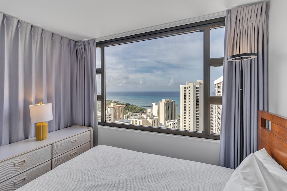 Waikiki Banyan Condo Located One Block From Waikiki Beach by Koko Resort Vacation Rentals - photo 32