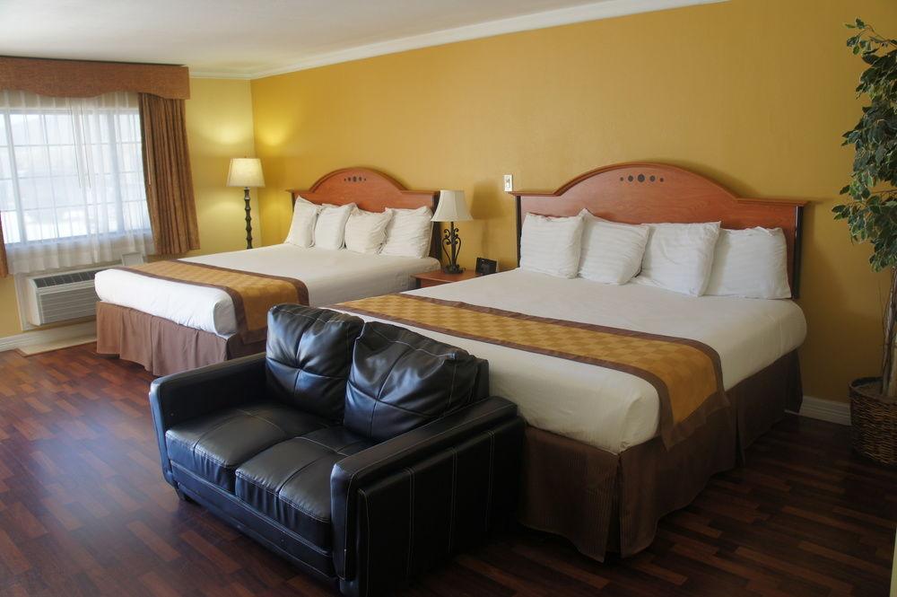 Americas Best Value Inn Harlingen - photo 15