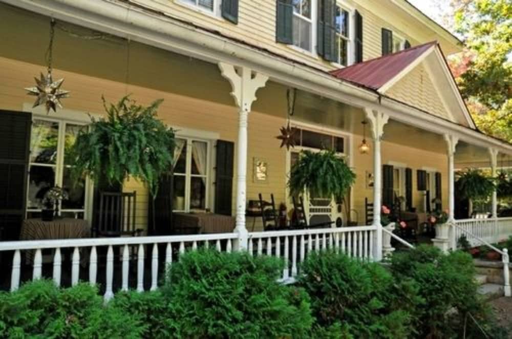 Edgeworth Inn - photo 21