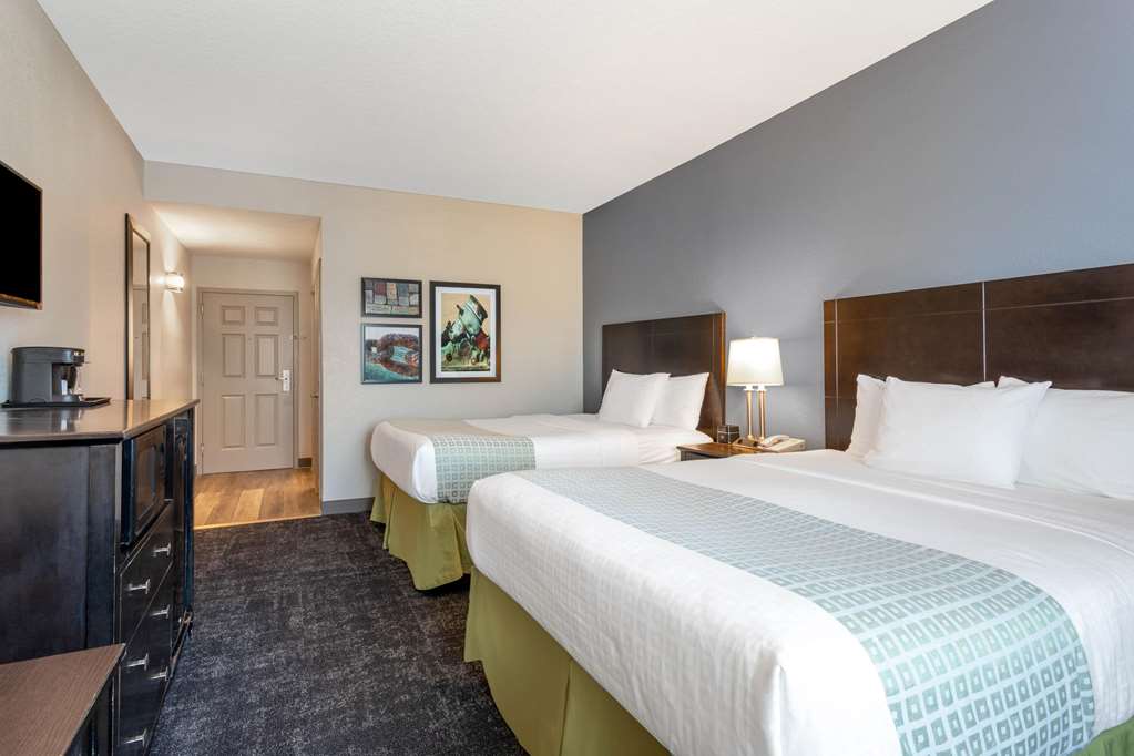 La Quinta Inn & Suites by Wyndham St. Augustine - photo 17