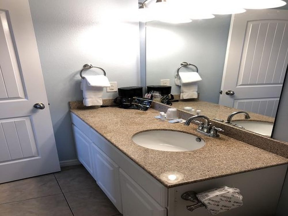 Beachgate CondoSuites & Motel - photo 127