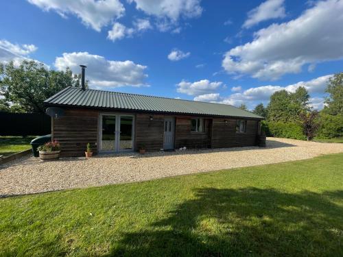 The Lambing Lodge — 4-Star Luxury Hotel in East Dereham, United Kingdom