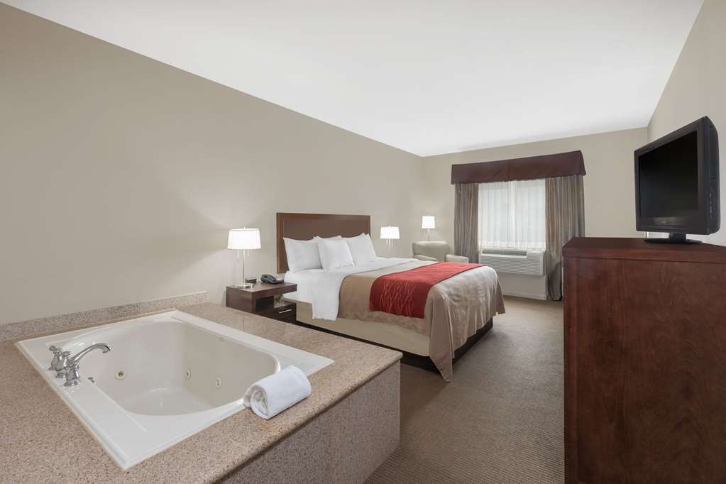 Baymont by Wyndham Columbus - photo 15