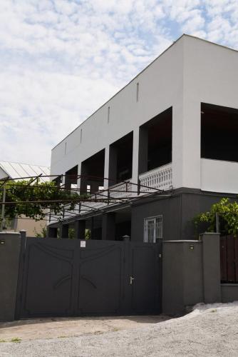 Villa Aragvi