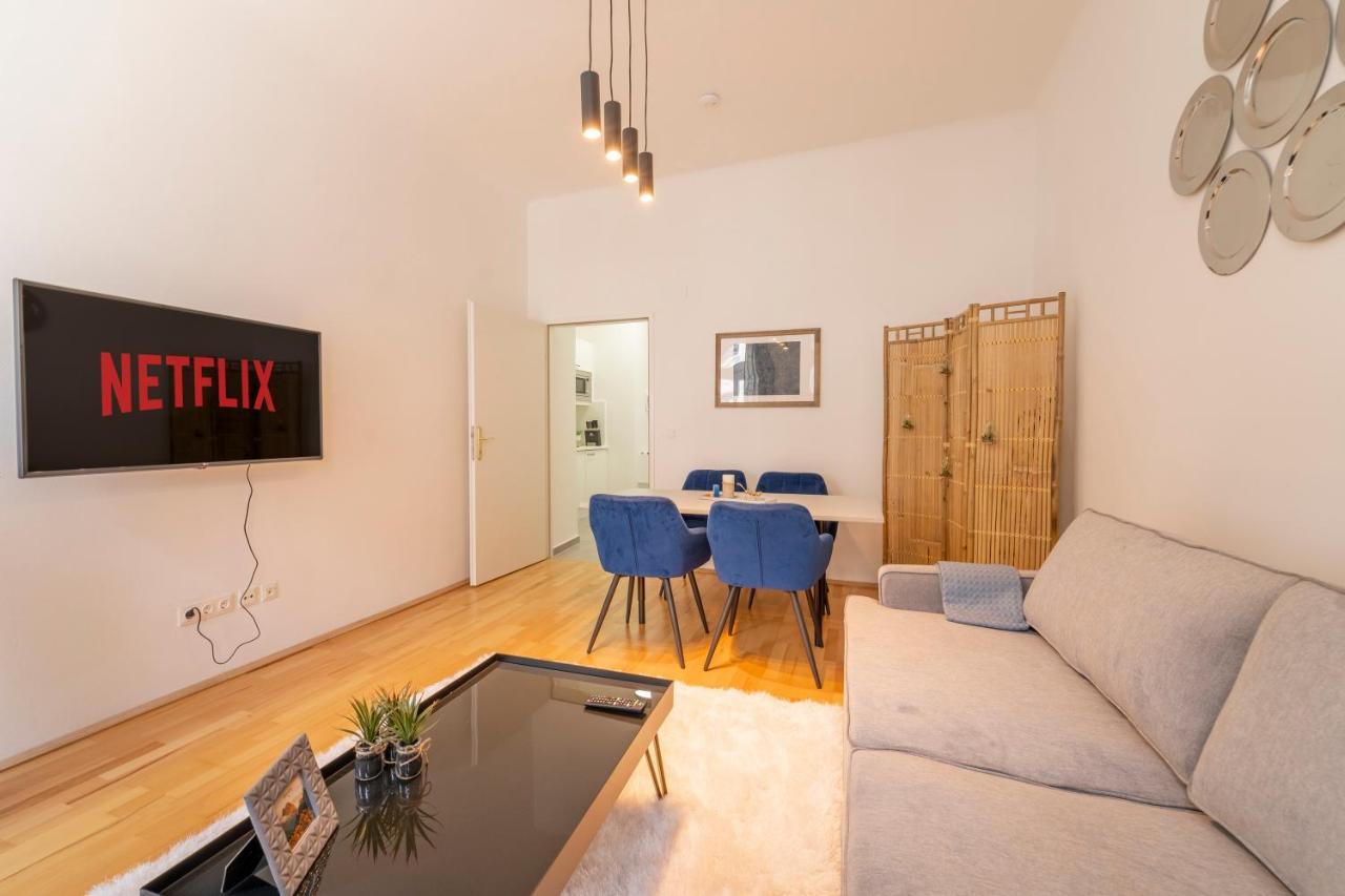 josef's home I Maxi Apartment I near UNO VIC — 4-Star Luxury Hotel in Vienna, Austria