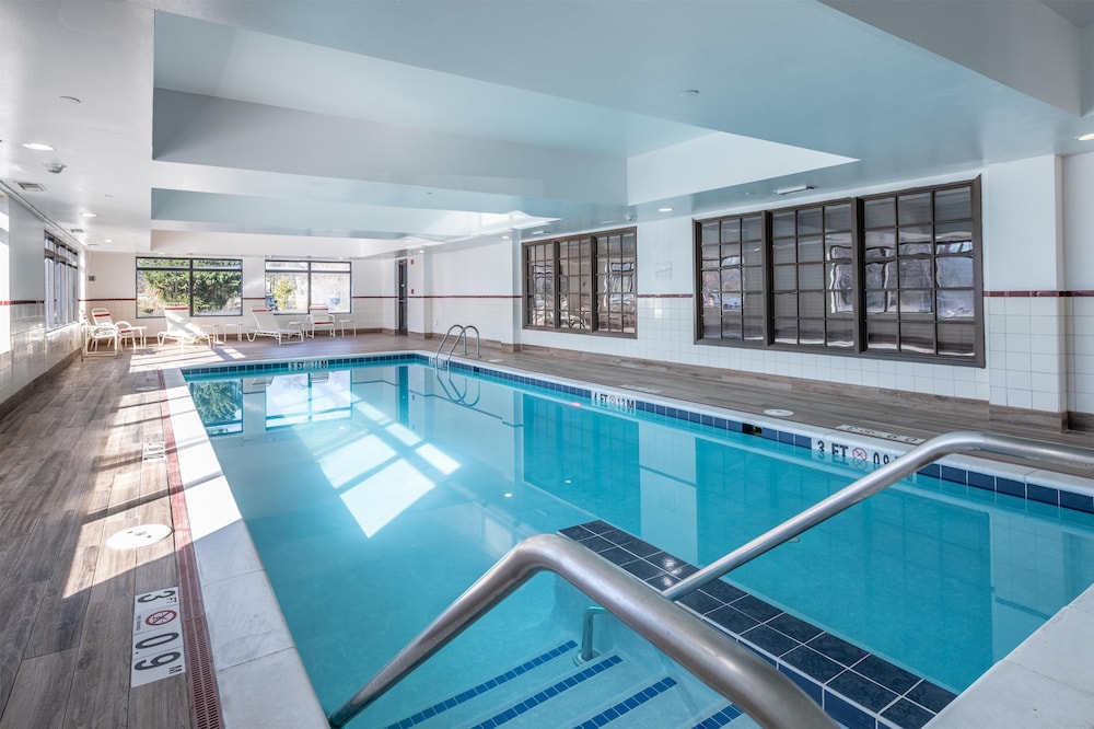 Hampton Inn Newport News Yorktown - photo 25