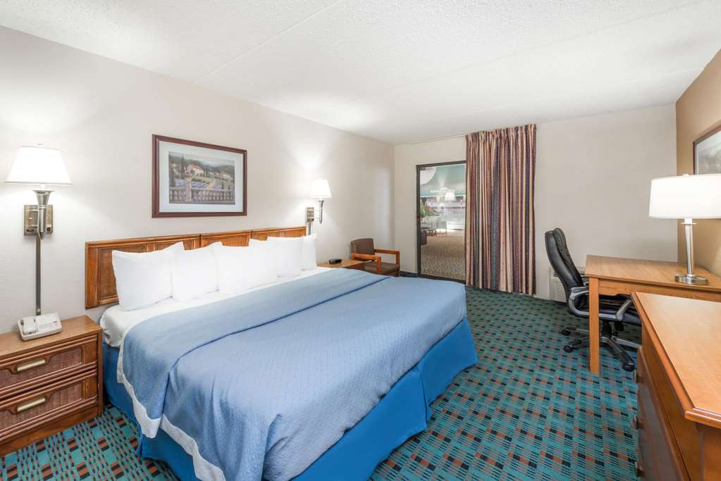Days Inn by Wyndham Kirksville - photo 6