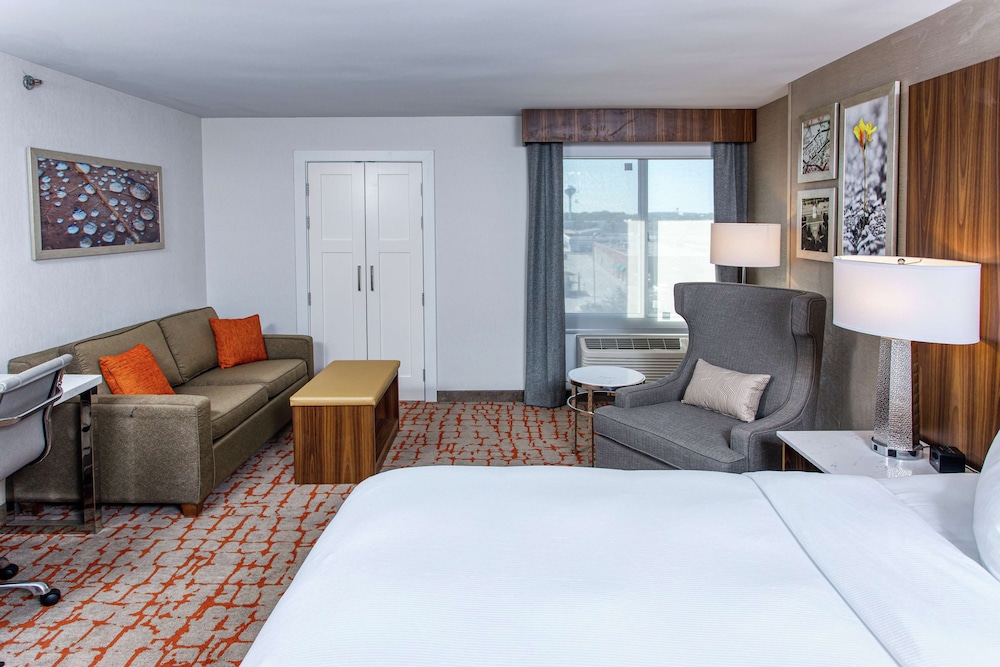 DoubleTree by Hilton Appleton - photo 21