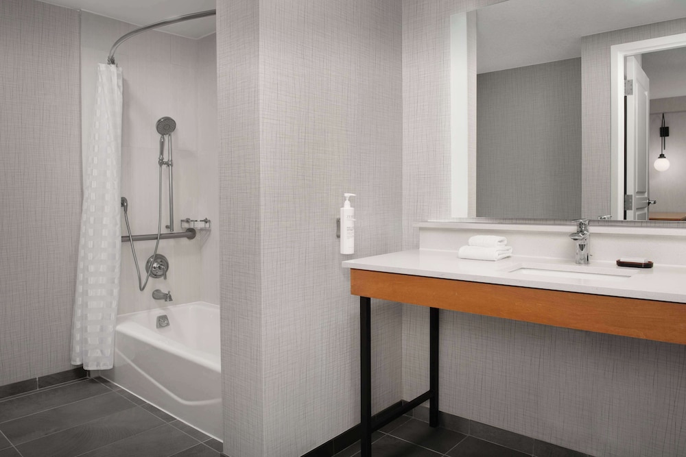 Embassy Suites La Quinta Hotel & Spa - photo 40