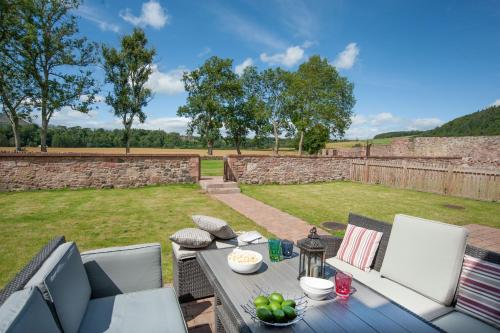 Dryburgh Steading Two — hotel in Saint Boswells