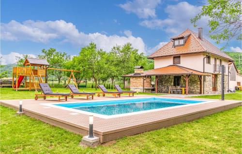 4 Bedroom Amazing Home In Otocac — 4-Star Luxury Hotel in Otocac, Croatia