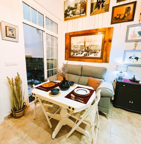 Apartamento Torneo 83 — 4-Star Luxury Hotel in Sevilla, Spain