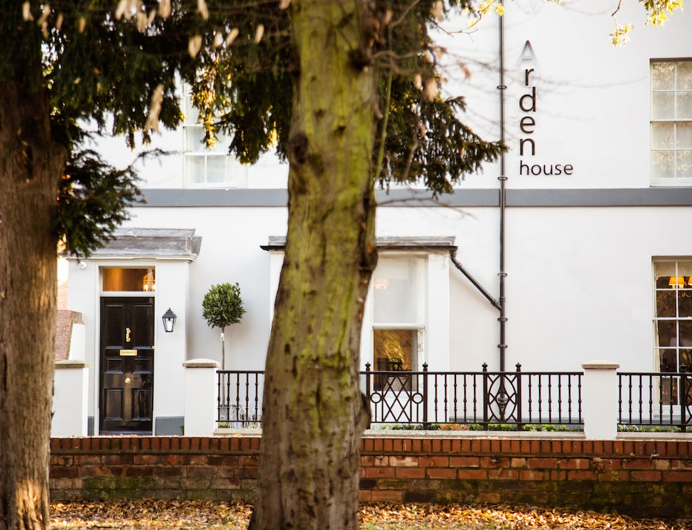 Arden House — 4-Star Luxury Hotel in Stratford-Upon-Avon, United Kingdom