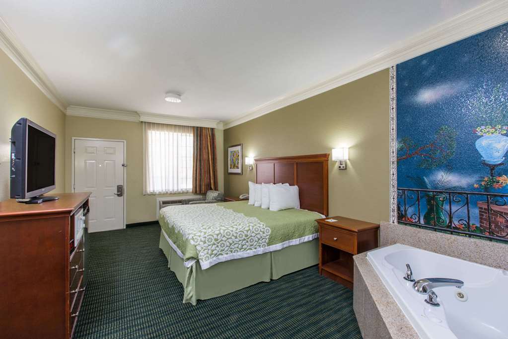Days Inn & Suites by Wyndham Big Spring - photo 11