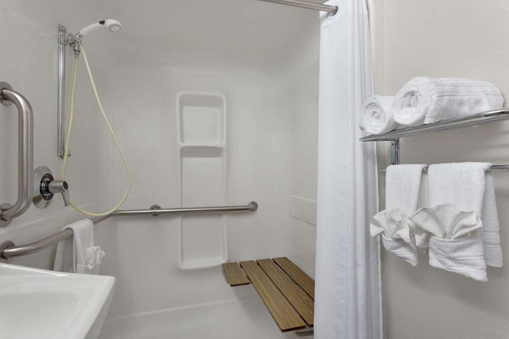 Microtel Inn by Wyndham Louisville East - photo 15