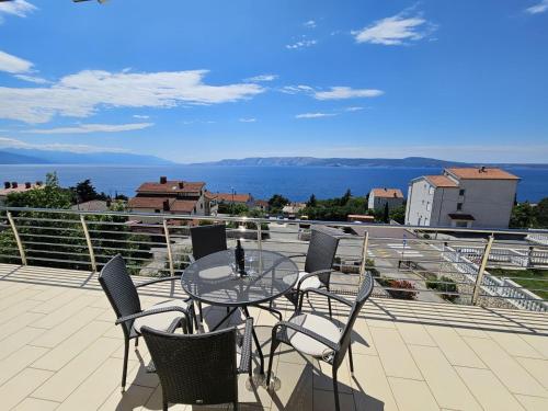 KETI 4 NV Apartment 6 pax with sea view — 4-Star Luxury Hotel in Novi Vinodolski, Croatia