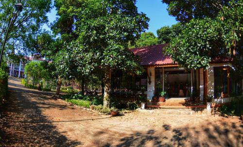 Hotel Spring — Pyin Oo Lwin
