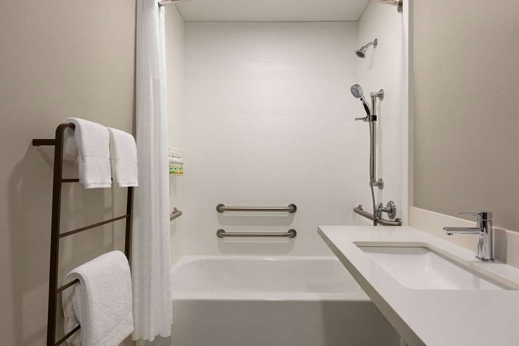 La Quinta Inn by Wyndham Columbia NE Fort Jackson - photo 20