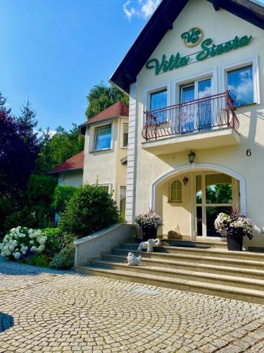 Villa Siesta — 4-Star Luxury Hotel in Zielona Gora, Poland
