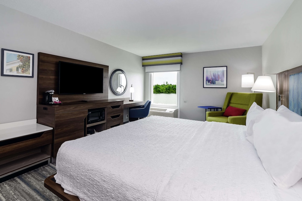 Hampton Inn Port Charlotte - photo 6