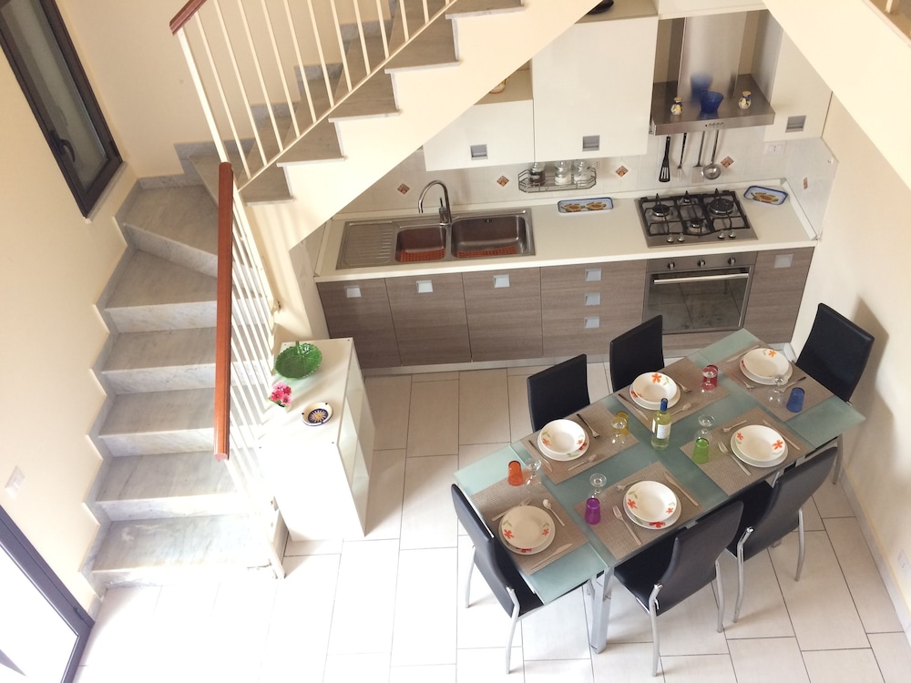 Royal Bay Apartment Villa in Cefalu With Private Access to the sea — 4-Star Luxury Hotel in Cefalu, Italy