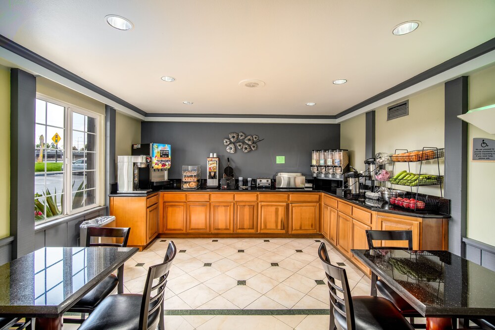 Willow Tree Inn Los Angeles - photo 14